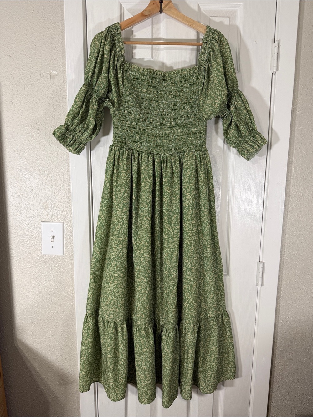 O.P.T. Sage Green Floral Smocked Puff Sleeve Midi Maxi Dress Size L Cottagecore